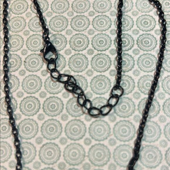 Black Triple Moon Pendant Necklace - Picture 4 of 4